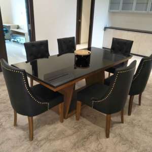 Dine together on perfect dinning table for your loved ones for family time